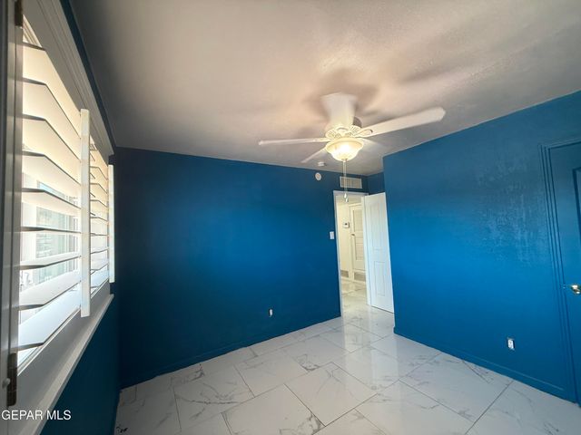 5725 WREN Avenue, El Paso, TX 79924