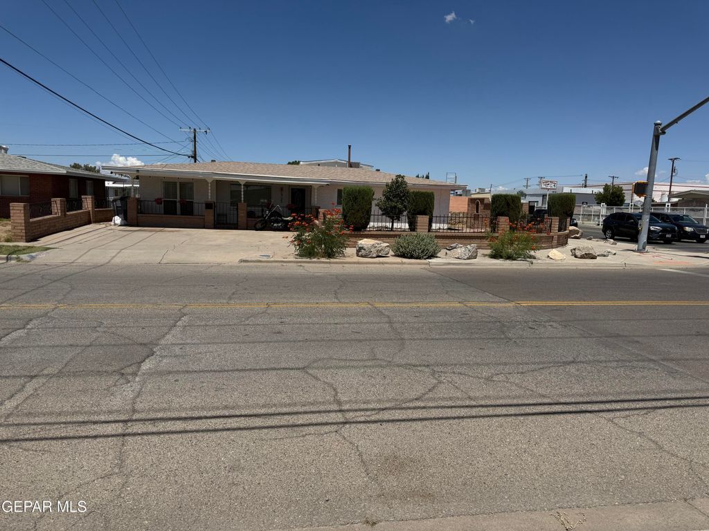 5725 WREN Avenue, El Paso, TX 79924