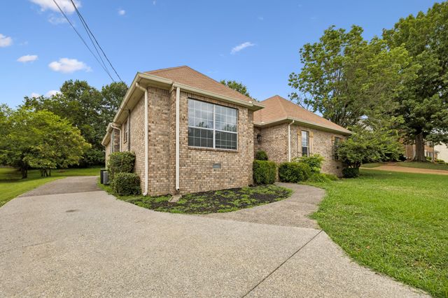 130 Devonshire Trl, Hendersonville, TN 37075