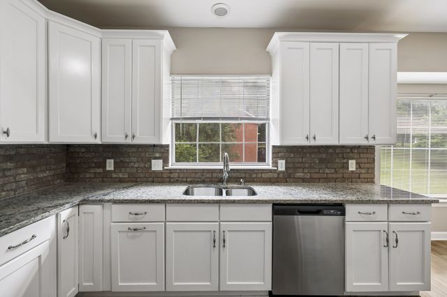 130 Devonshire Trl, Hendersonville, TN 37075