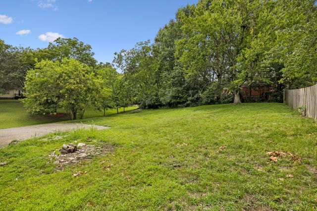 130 Devonshire Trl, Hendersonville, TN 37075