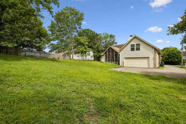 130 Devonshire Trl, Hendersonville, TN 37075