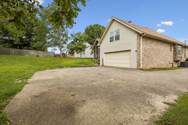 130 Devonshire Trl, Hendersonville, TN 37075