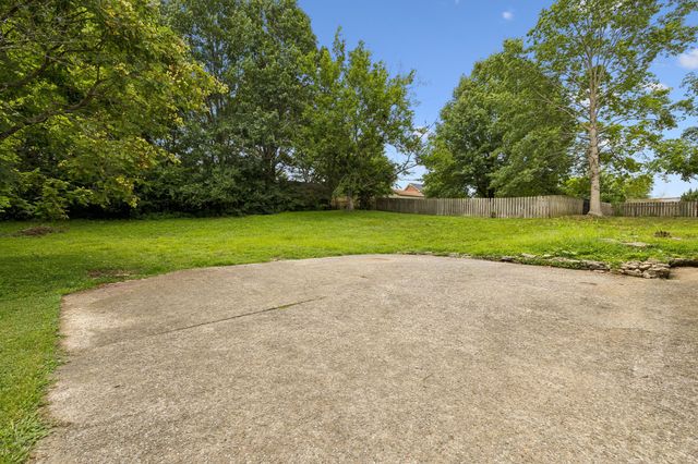 130 Devonshire Trl, Hendersonville, TN 37075
