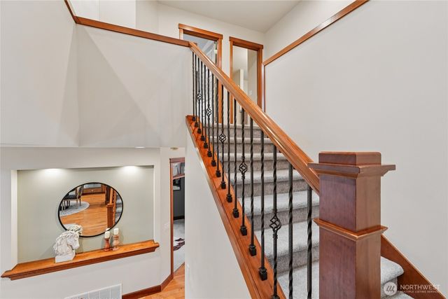 8827 NE 148th Place, Kenmore, WA 98028