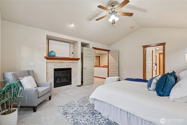 8827 NE 148th Place, Kenmore, WA 98028