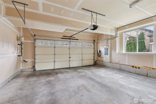 8827 NE 148th Place, Kenmore, WA 98028