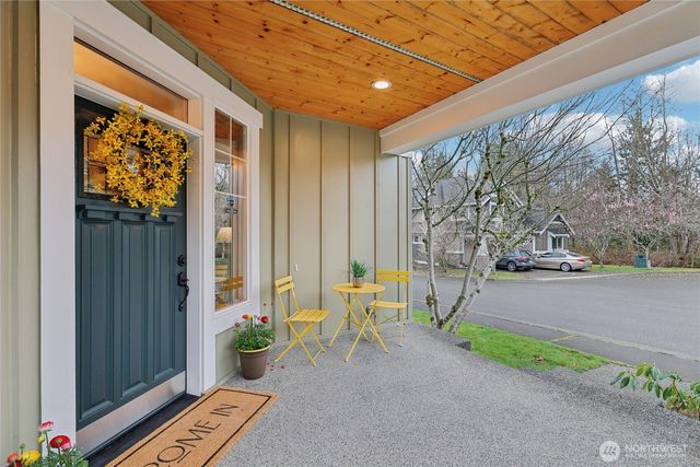 8827 NE 148th Place, Kenmore, WA 98028