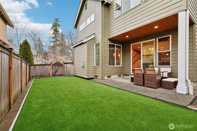 8827 NE 148th Place, Kenmore, WA 98028