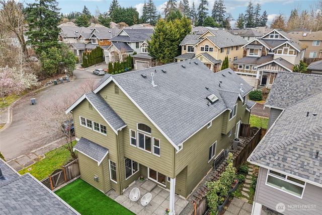 8827 NE 148th Place, Kenmore, WA 98028