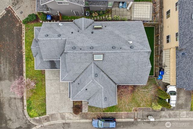 8827 NE 148th Place, Kenmore, WA 98028