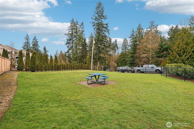 8827 NE 148th Place, Kenmore, WA 98028