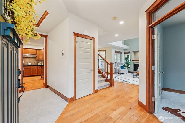 8827 NE 148th Place, Kenmore, WA 98028