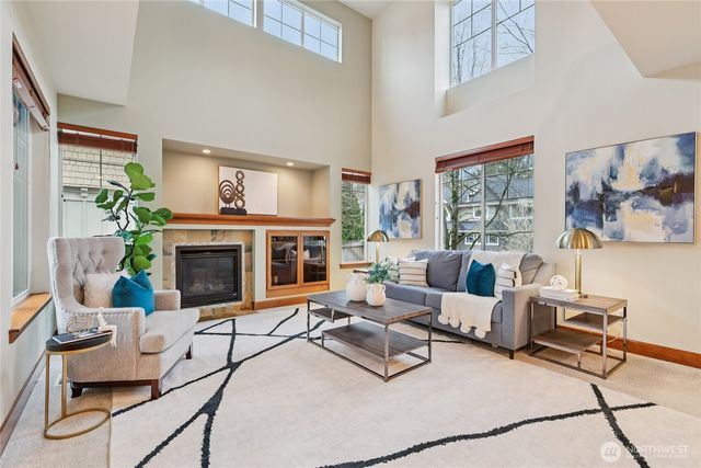 8827 NE 148th Place, Kenmore, WA 98028