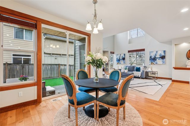 8827 NE 148th Place, Kenmore, WA 98028