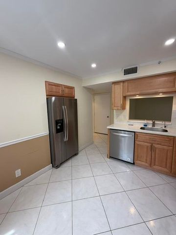 15364 LAKES OF DELRAY Boulevard 49, Delray Beach, FL 33484