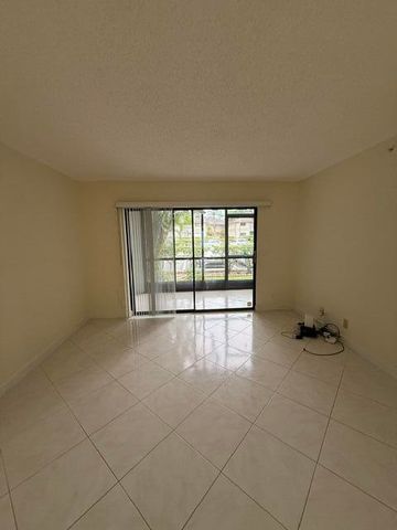 15364 LAKES OF DELRAY Boulevard 49, Delray Beach, FL 33484