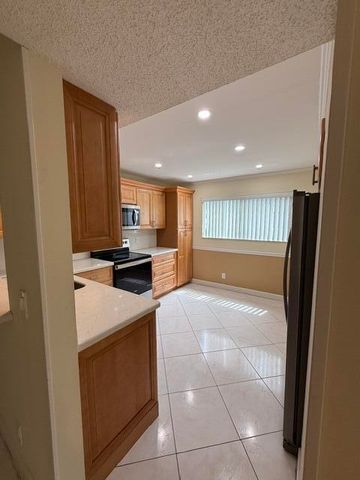 15364 LAKES OF DELRAY Boulevard 49, Delray Beach, FL 33484