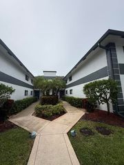 15364 LAKES OF DELRAY Boulevard 49, Delray Beach, FL 33484