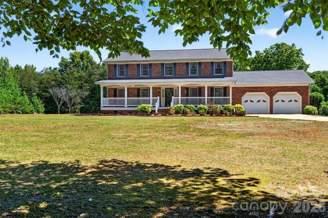4092 Henry Dellinger Road, Maiden, NC 28650