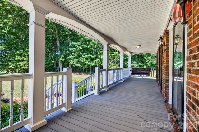4092 Henry Dellinger Road, Maiden, NC 28650
