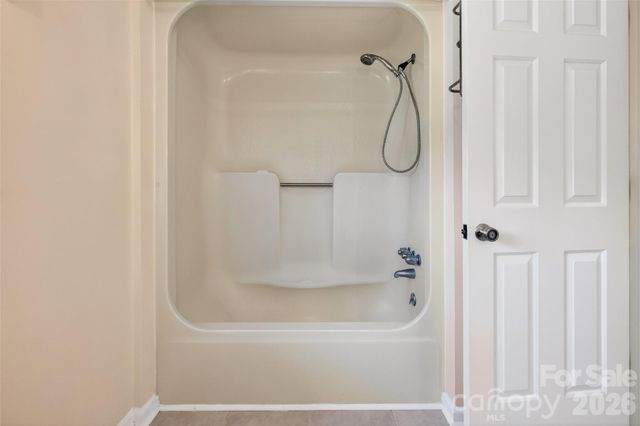 4092 Henry Dellinger Road, Maiden, NC 28650