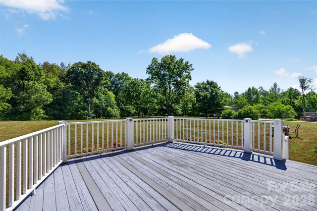 4092 Henry Dellinger Road, Maiden, NC 28650