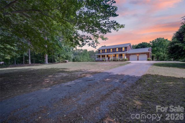 4092 Henry Dellinger Road, Maiden, NC 28650