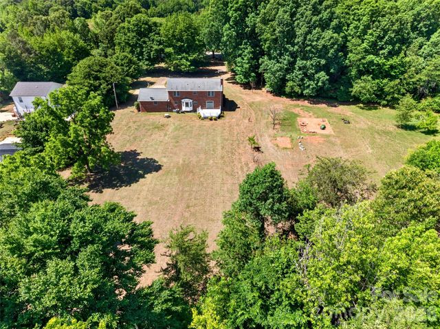 4092 Henry Dellinger Road, Maiden, NC 28650