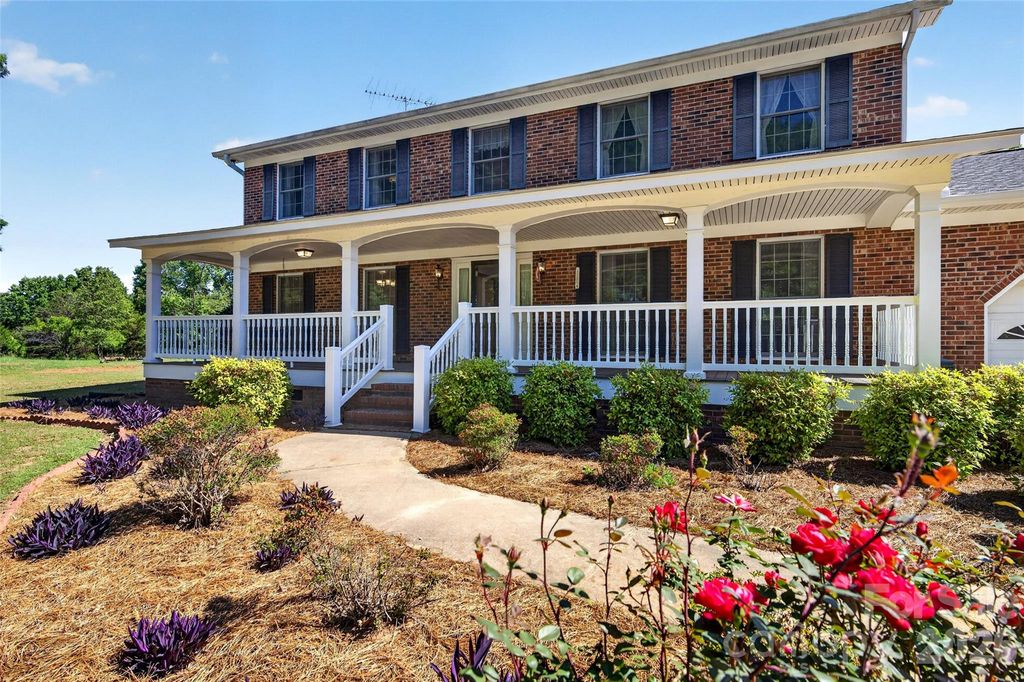 4092 Henry Dellinger Road, Maiden, NC 28650