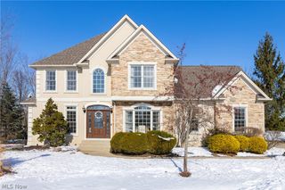 34348 Crown Colony Drive, Avon, OH 44011