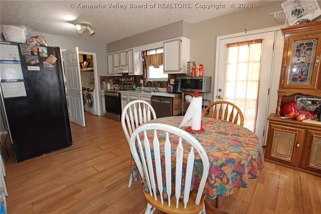 103 Millard, Hurricane, WV 25526