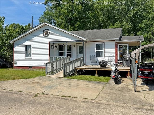 103 Millard, Hurricane, WV 25526
