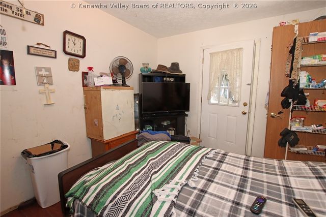 103 Millard, Hurricane, WV 25526