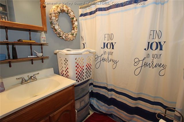 103 Millard, Hurricane, WV 25526