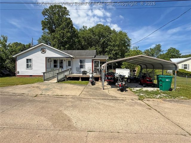 103 Millard, Hurricane, WV 25526