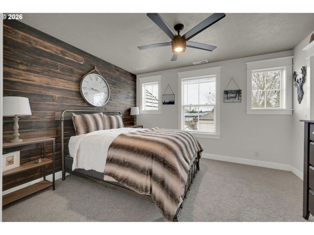 2183 ASHBURY Dr, Eugene, OR 97408