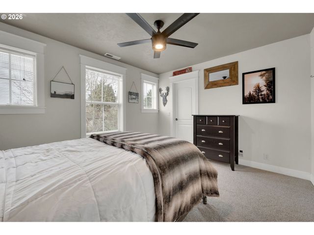 2183 ASHBURY Dr, Eugene, OR 97408