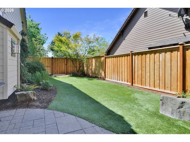 2183 ASHBURY Dr, Eugene, OR 97408