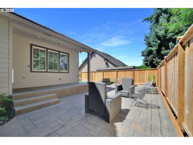 2183 ASHBURY Dr, Eugene, OR 97408