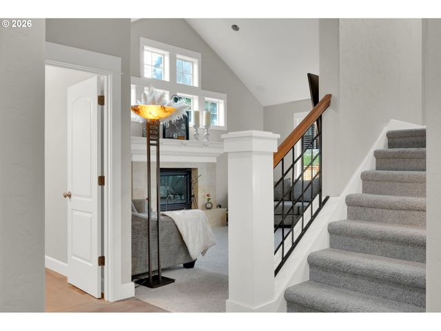 2183 ASHBURY Dr, Eugene, OR 97408