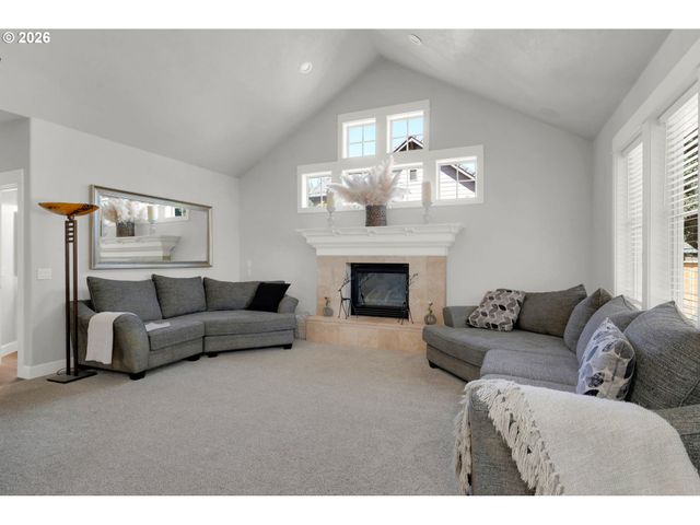 2183 ASHBURY Dr, Eugene, OR 97408