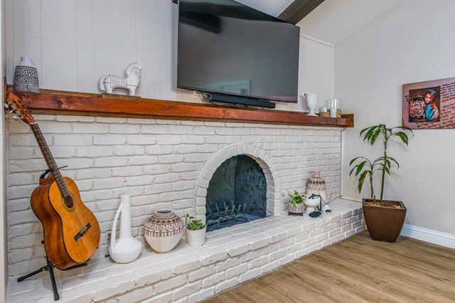 1431 Mcclaren Dr, Carmichael, CA 95608