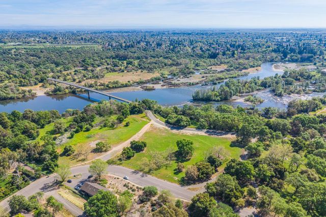 1431 Mcclaren Dr, Carmichael, CA 95608