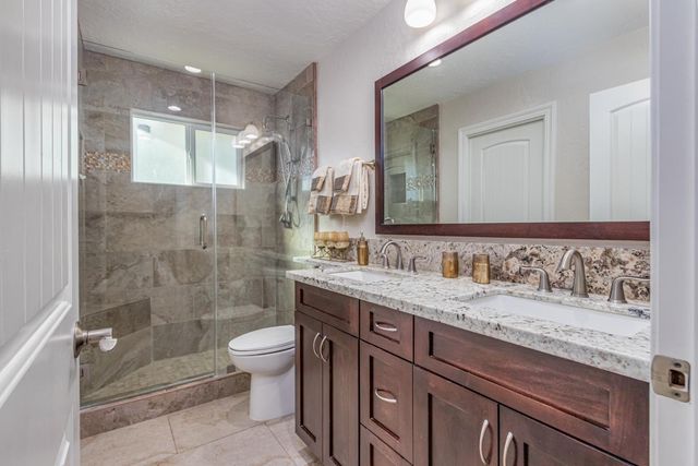 1431 Mcclaren Dr, Carmichael, CA 95608