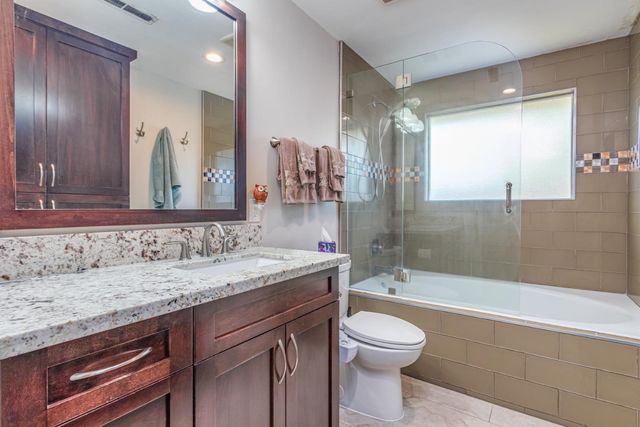 1431 Mcclaren Dr, Carmichael, CA 95608