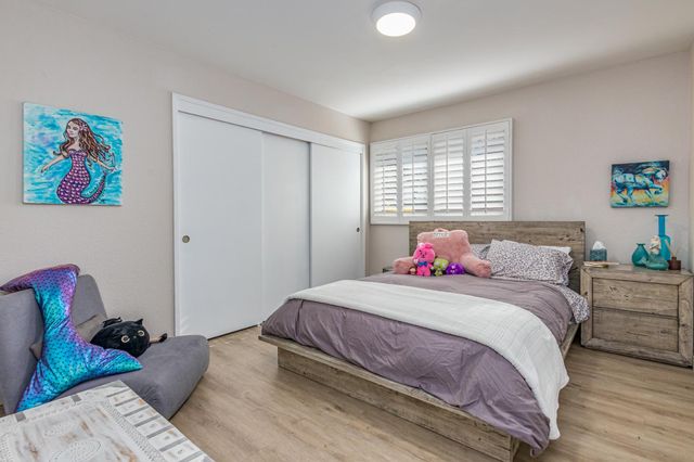 1431 Mcclaren Dr, Carmichael, CA 95608