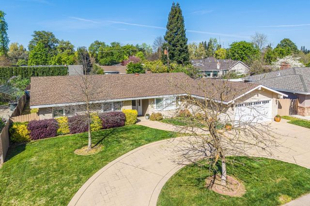 1431 Mcclaren Dr, Carmichael, CA 95608