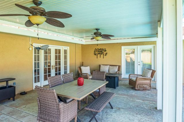 1431 Mcclaren Dr, Carmichael, CA 95608