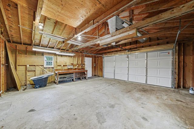 16400 Elmwood Avenue, Mishawaka, IN 46544